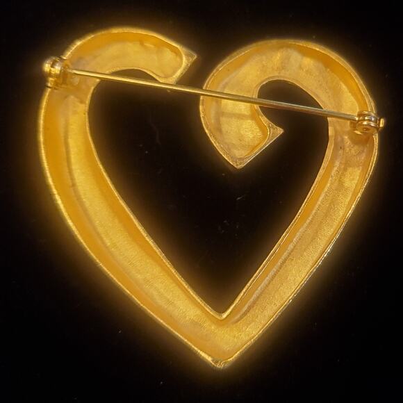 Women's Heart Brooch Pin Open Center Gold Tone Costume Jewelry 2" - Picture 5 of 5